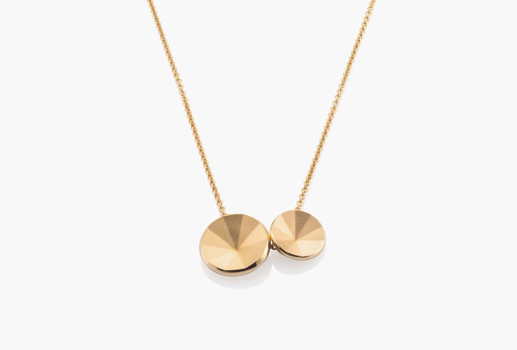 Necklace <em>étoile</em>. Gold.