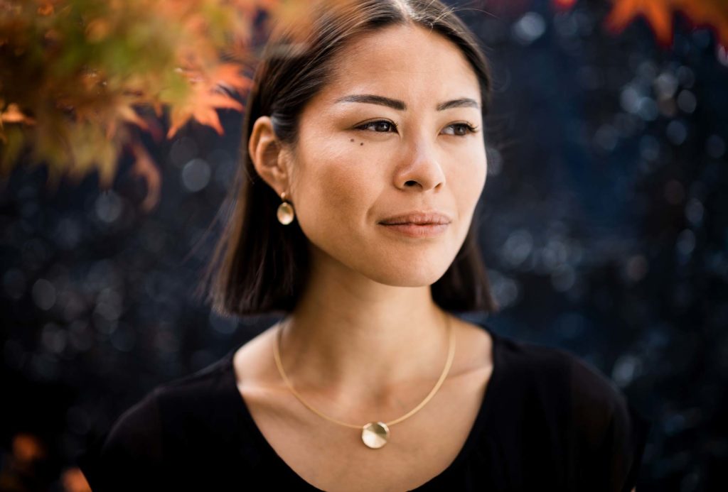 <em>étoile</em>. Gold.