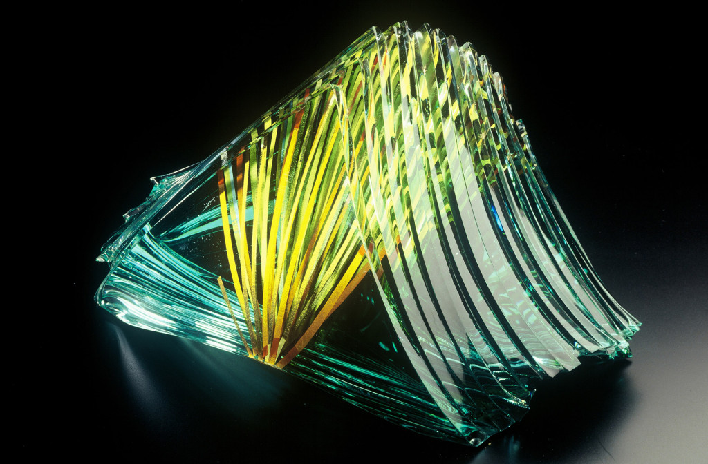 <em>Triangle</em>, 1999. Glass. 20&nbsp;&times;&nbsp;26&nbsp;&times;&nbsp;30&nbsp;cm.