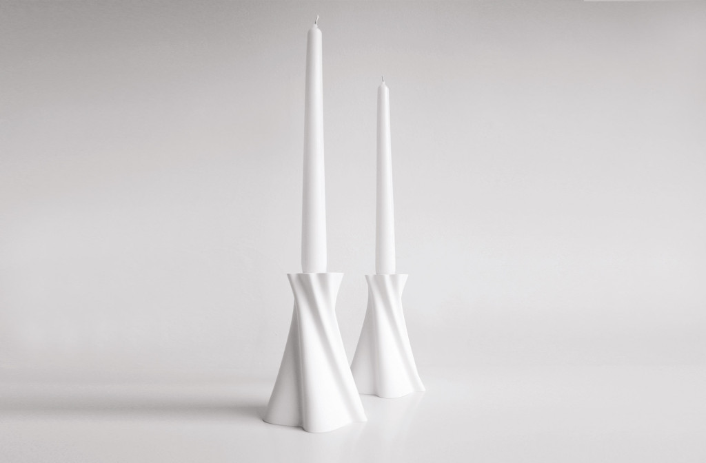 Candle holder <em>Seda</em>. Bone china, gradually hand-polished. H 14 cm. D&CC Winner 2011.