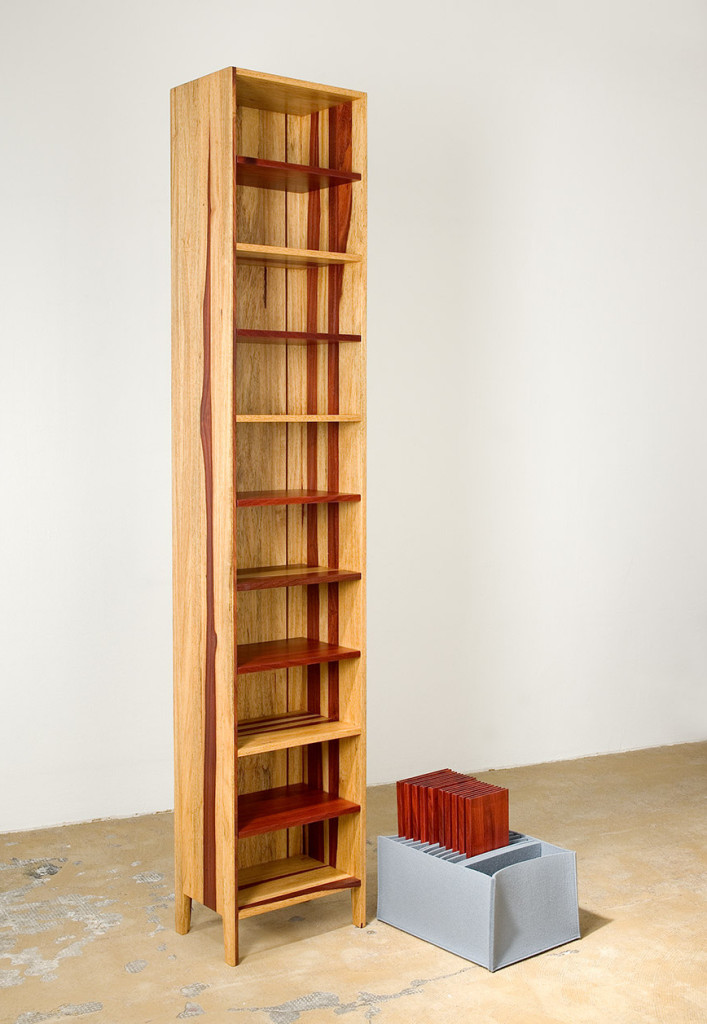 Regal <em>back-upp</em>.