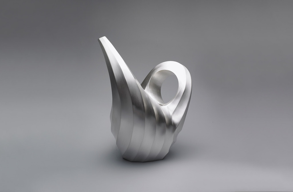 Kanne <em>Watering I</em>. Silber 925, 20 x 15 x 12 cm