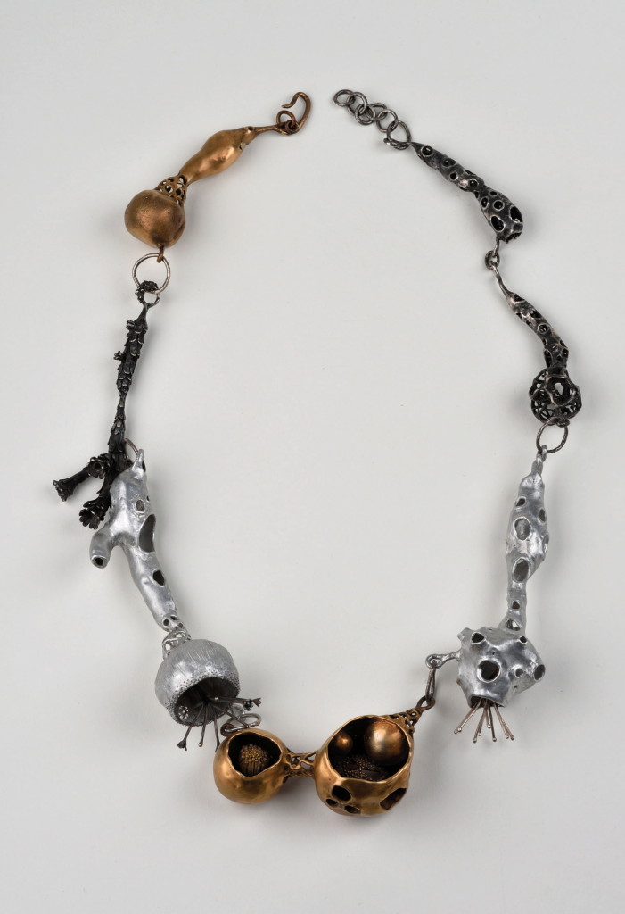 Nora Rochel, Necklace Herbalism, bronze, aluminium, 925 silver. Photo Klaus Ditté.