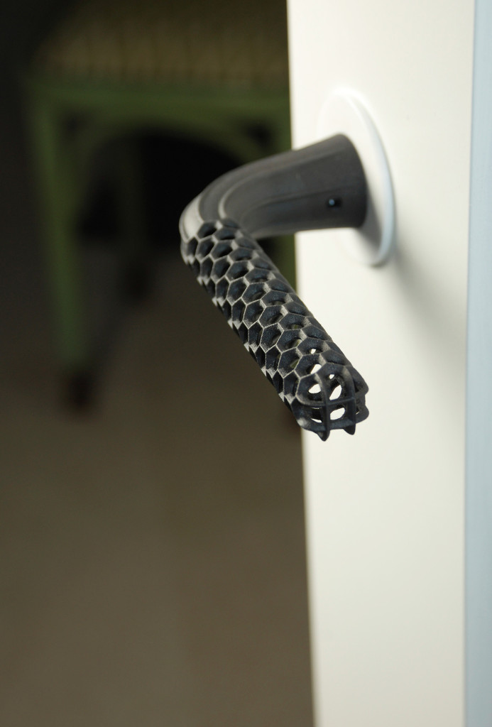 editionformform – Ingrid Gossner, Klinke <em>Ragnar</em>, im 3D-Druckverfahren hergestellt.