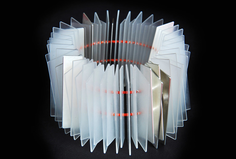 Gabriele-v.Lehsten-Armschmuck-01