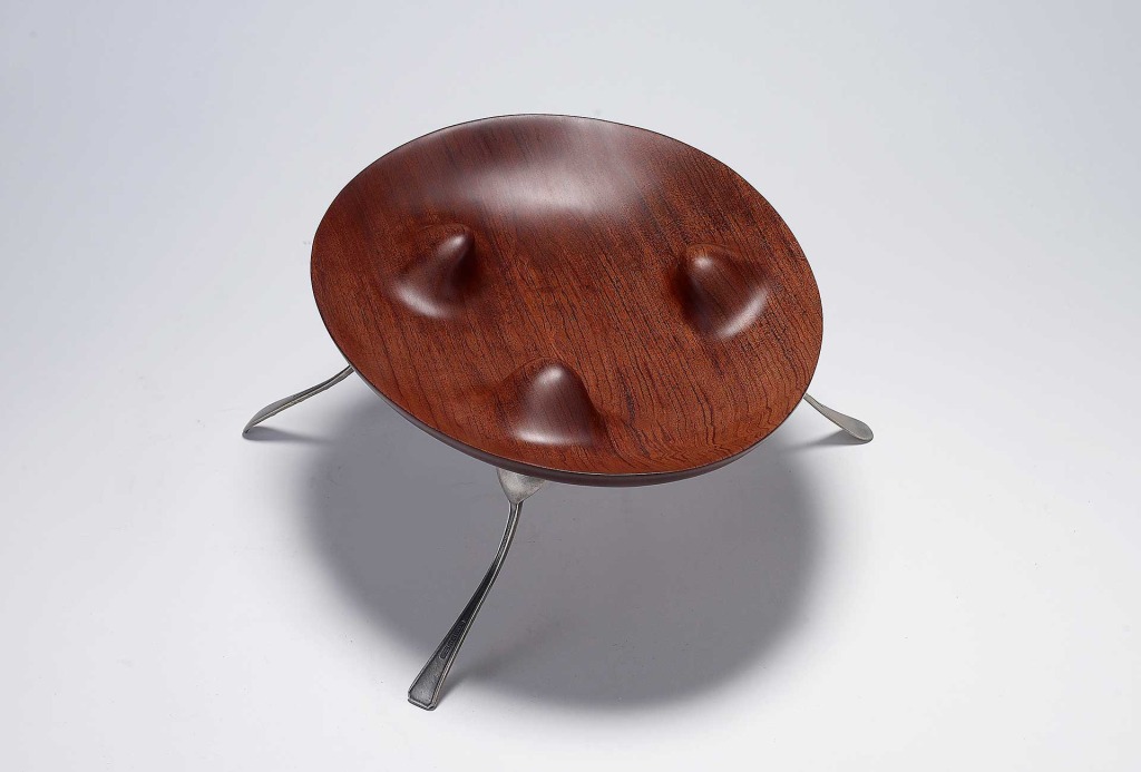 Tafelgeschirr <em>The moment of pleasure.</em> </br> (der Moment des Genusses), 2014. Holz, Metall.