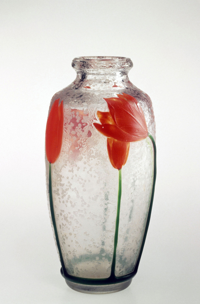 Verreries de Nancy Daum Frères, Vase, um 1920. Glas. Museum für Gestaltung Zürich, Kunstgewerbesammlung. Foto Museum für Gestaltung Zürich, M.Perez © ZHdK.