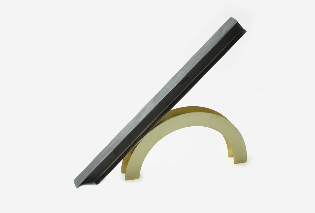 Fritz Maierhofer, brooch, 1987. Silver, gold. Photo Fritz Maierhofer.