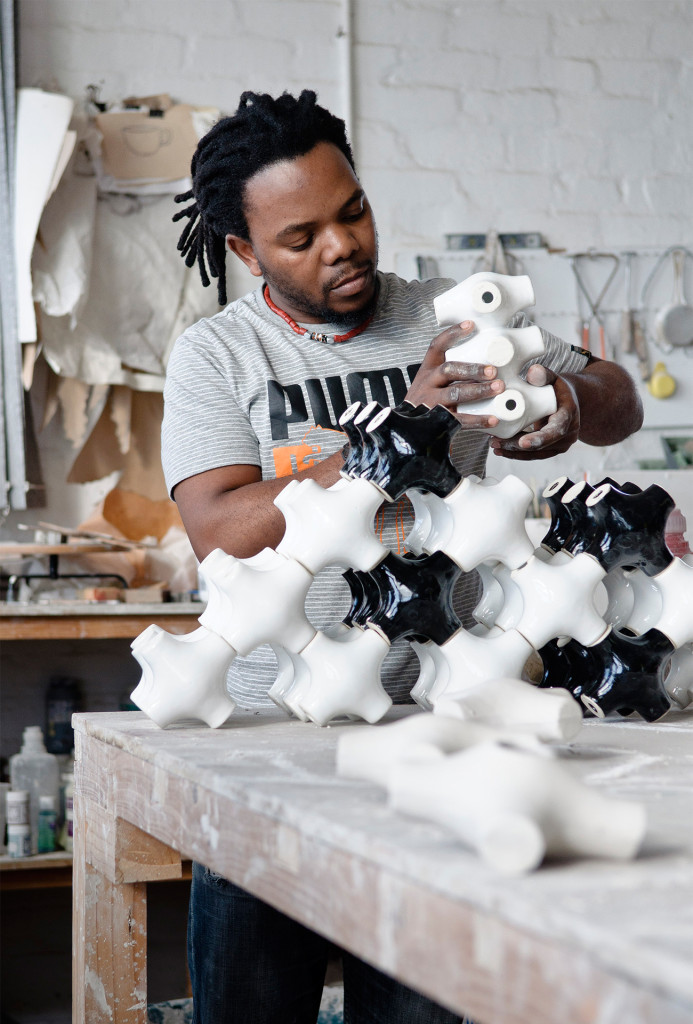 Andile Dyalvane, Portrait, 2011. © Imiso Ceramics, Courtesy Southern Guild and Imiso