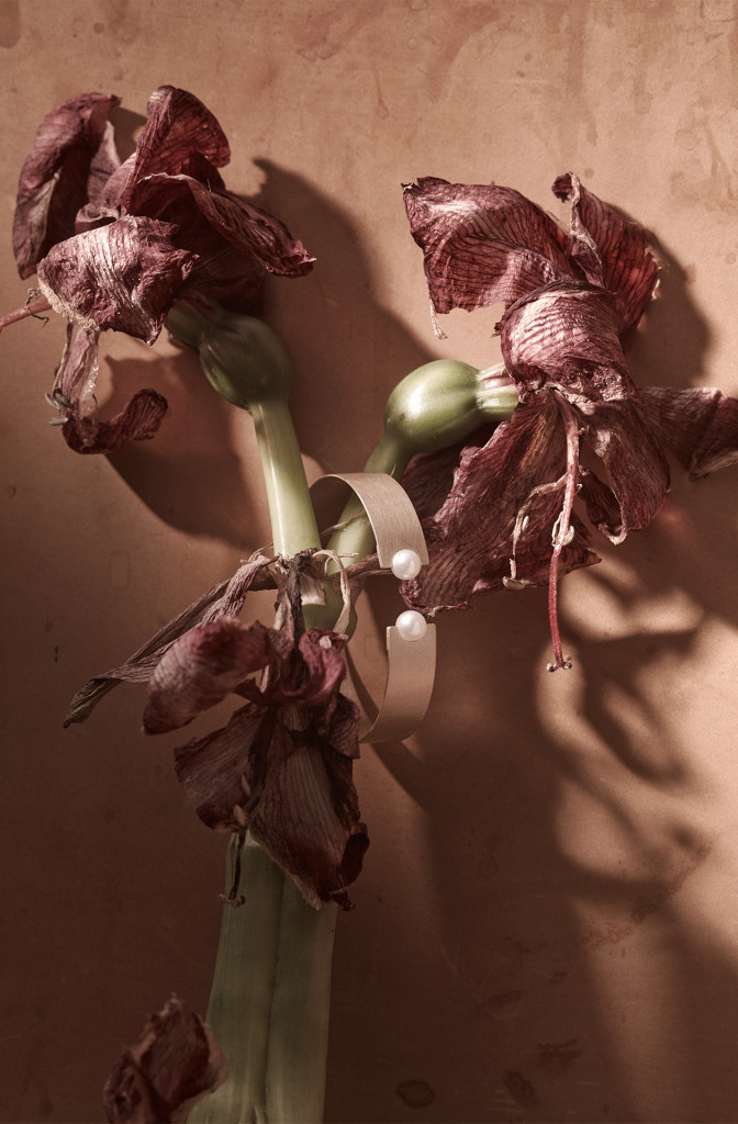 Barbara Schulte-Hengesbach, Armreif. Gold, Perlen.