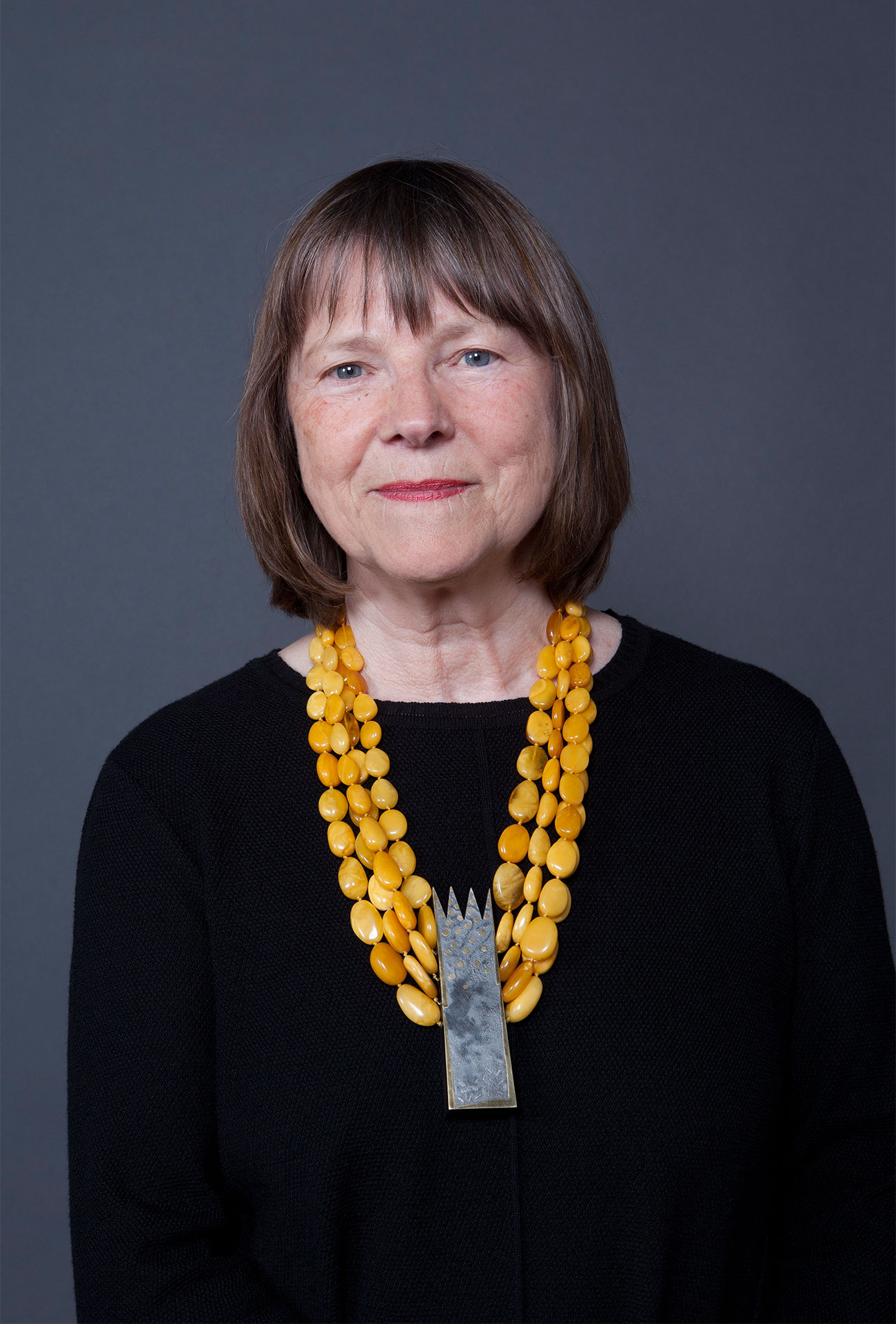 Gabriele Heinz mit Halskette