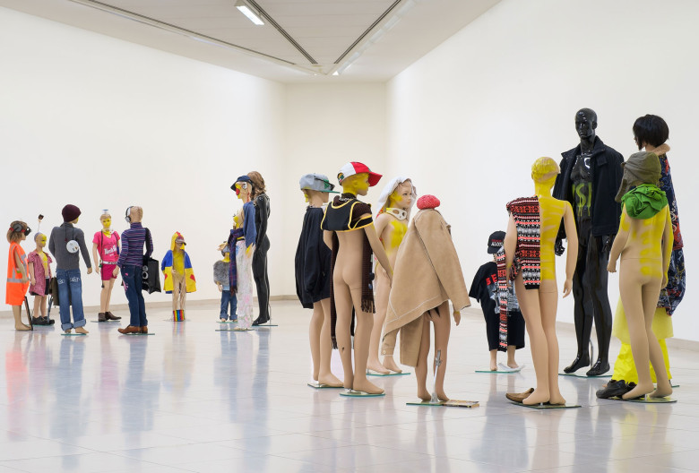 Isa_Genzken_Schauspieler_2014_Installationsansicht_MMK_8