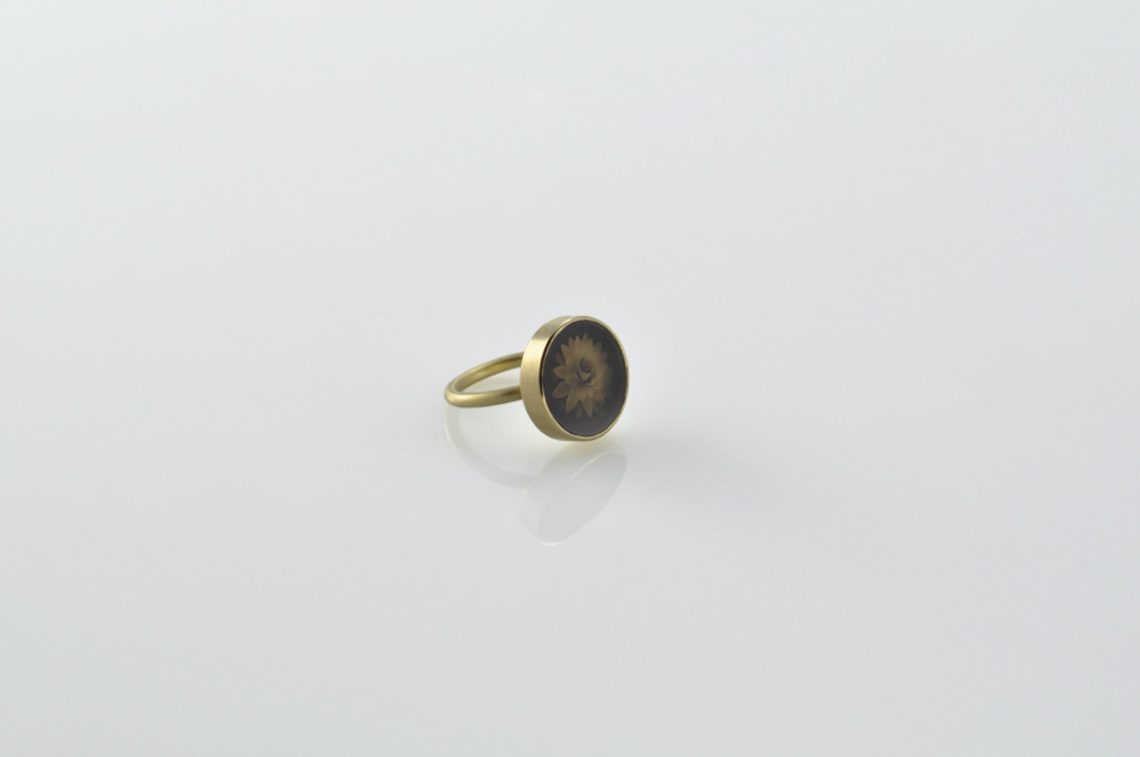 Ring <em>mudflower (lotus)</em>. Naturachat, Gold 750, Print