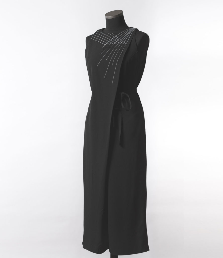 <em>Ausstrahlung</em> [charisma] overalls. Viscose wool crépe (55% viscose, 43% wool, 2% spandex)