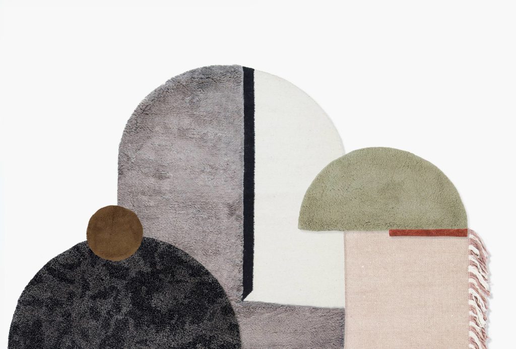 <em>freeplay #1</em>. 100% hand-spun, Tibetan highland wool, hand-knotted, vegetable-dyed, shapes can be freely combined, technology mix, 1,8m x 2,6m.