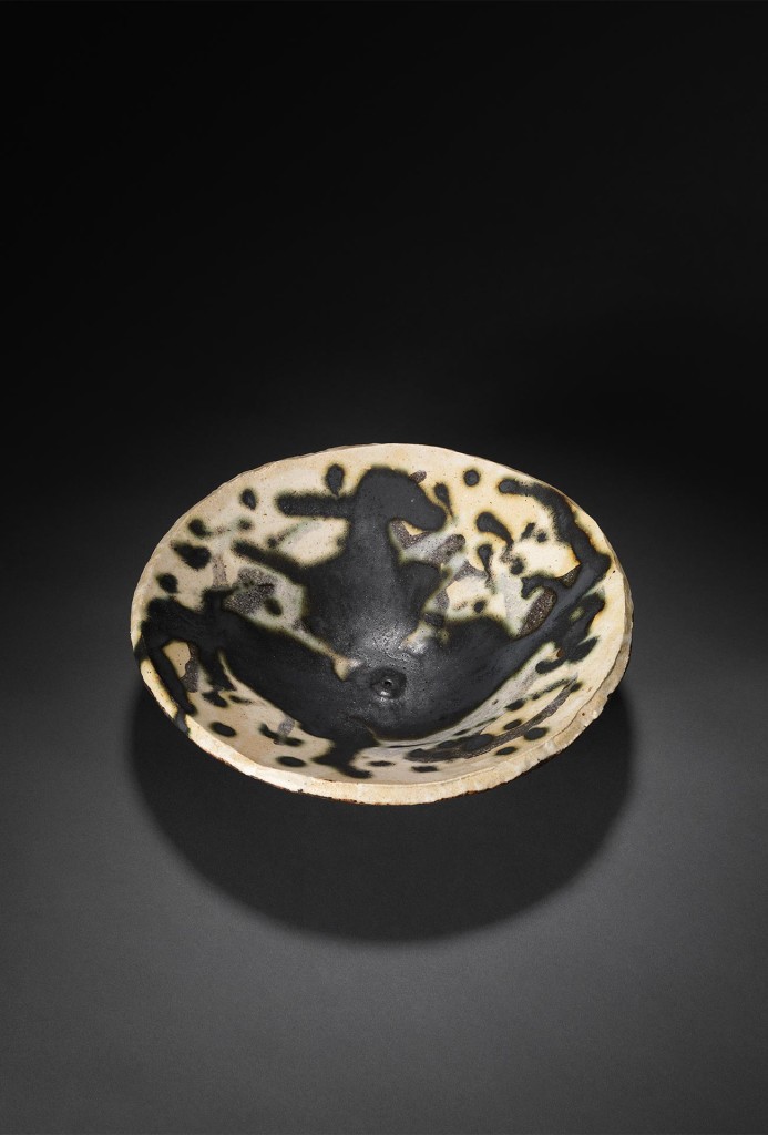 Schale mit Ammonit-Abdruck