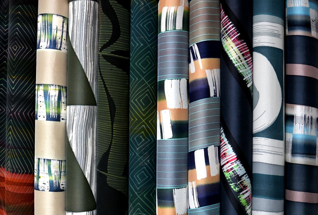 Marlies Raasch, Tücher  und Schals, 2014/2015. Wildseide/reine Wolle 