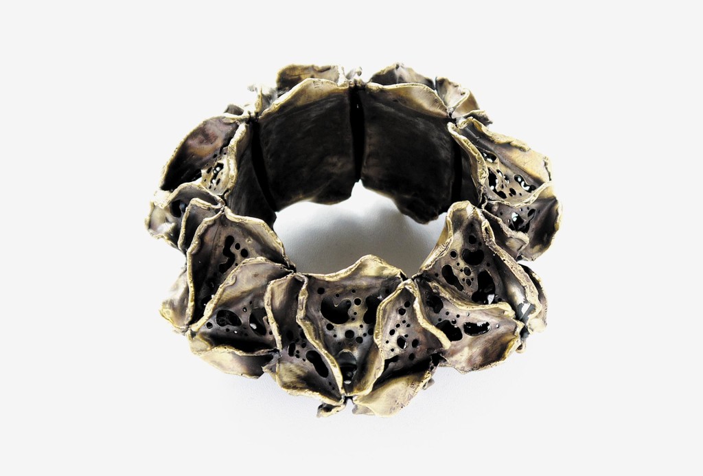 Bangle by Dimitrii Volkov