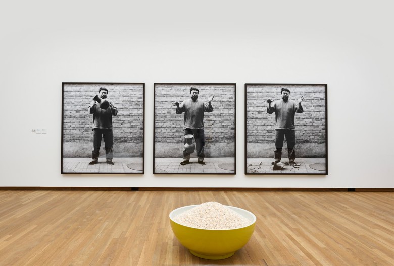 Die Ausstellung Ceramix im Bonnefantenmuseum Maastricht. Photo Peter Cox