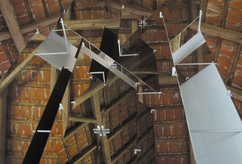 Peter Skubic, Skulptur <em>Spacepiece</em>. 220 × 90 × 70 cm