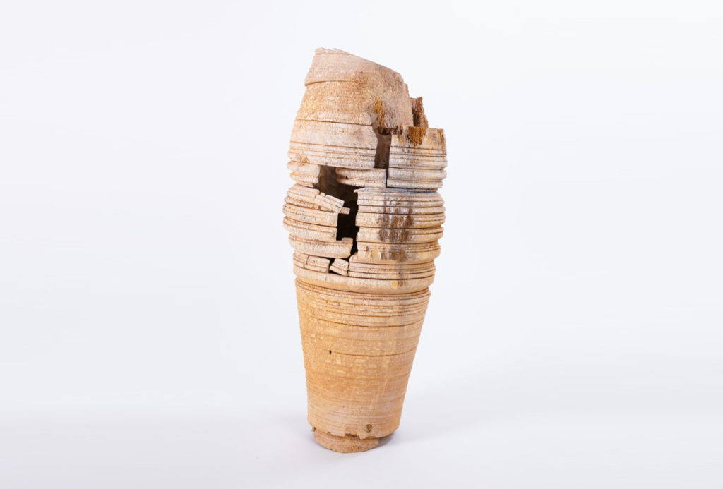 Object. Oak, H 72 cm, ø 27-30 cm.