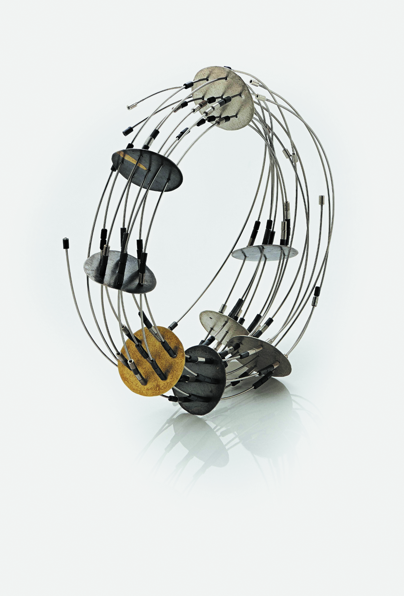 Galerie Slavik Wien, Armschmuck