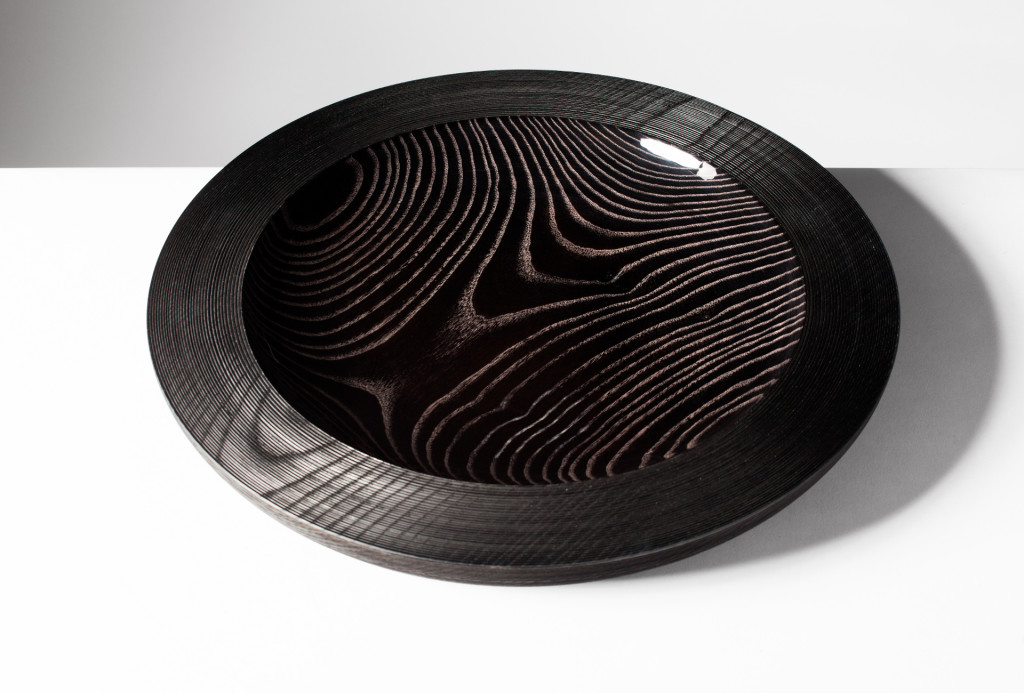 <em>Unique</em> bowl. Ash, lacquer, H 8 x Ø 60 cm