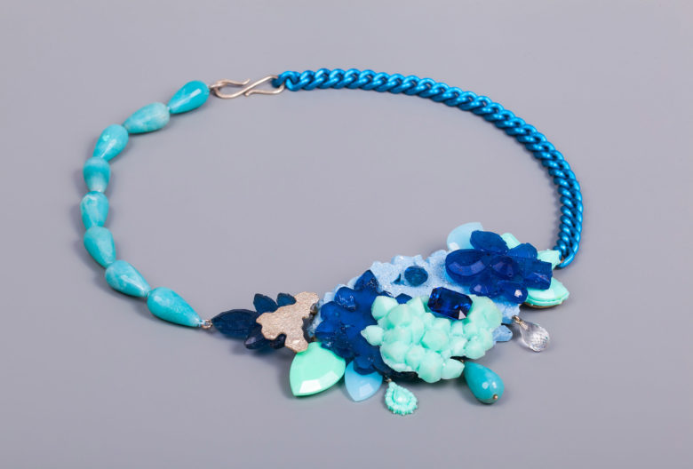 Julia Baudler, Collier Blue Hope