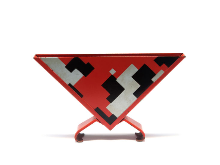 Marianne Brandt, Serviettenhalter, 1929-32. Ruppelwerke, Gotha.