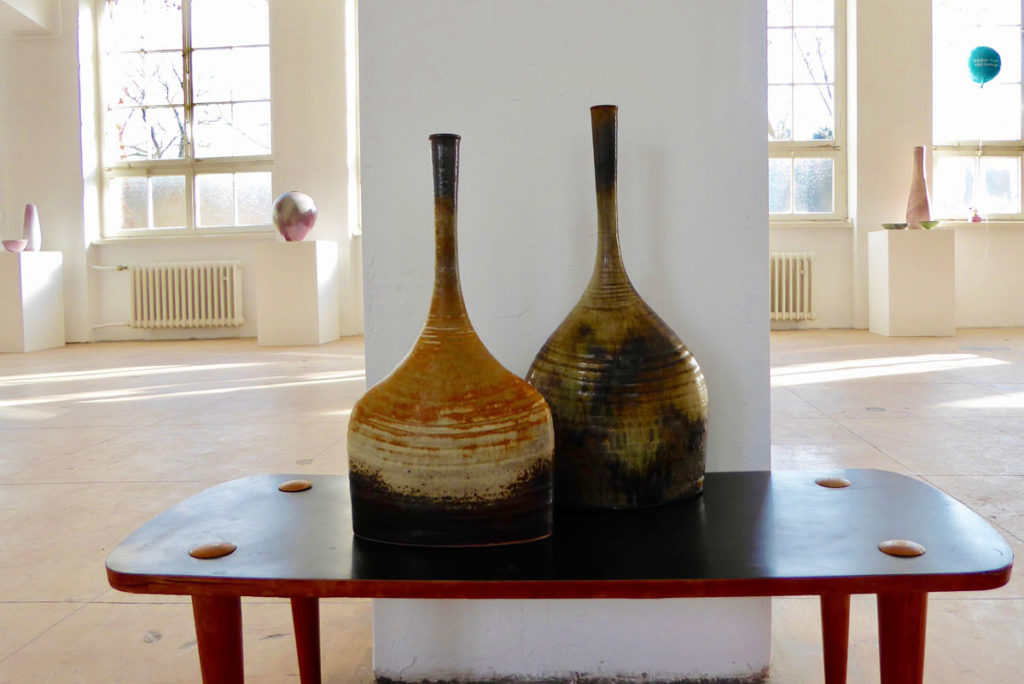 Goerge Hohlt, flattened vases with long slender necks, stoneware