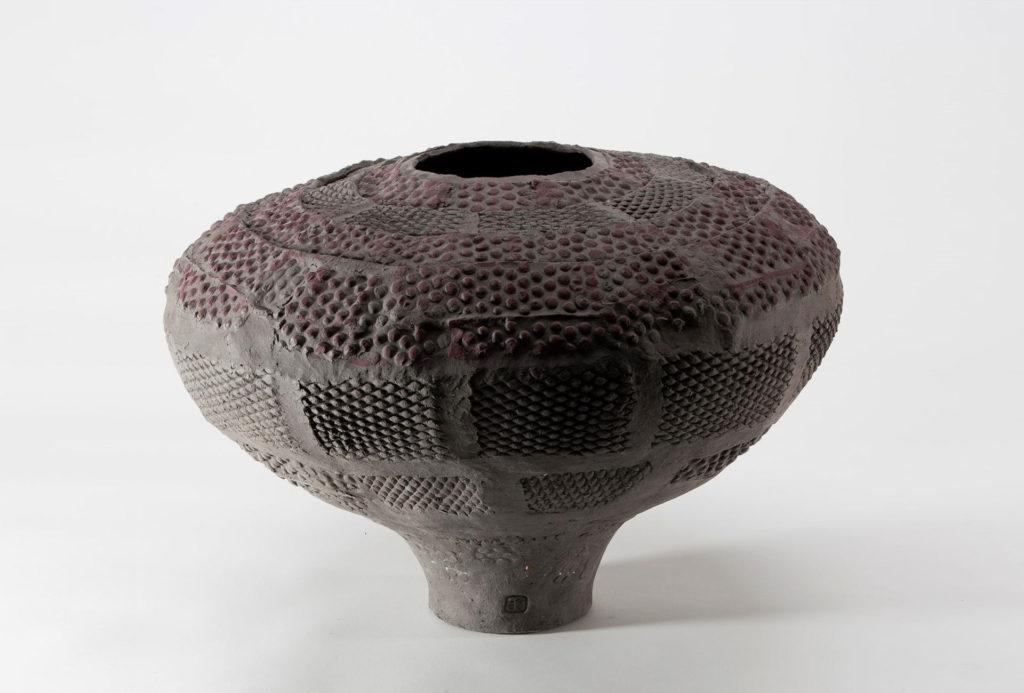 Large spherical shape, height approx. 35 cm, diameter approx. 50 cm.