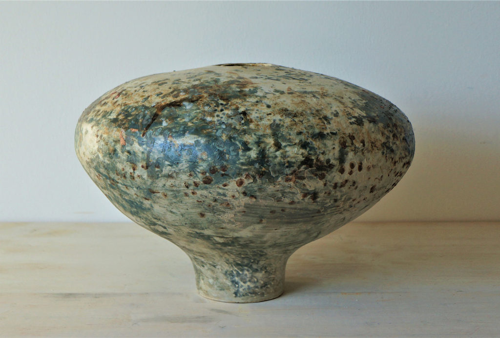 Large spherical shape, height approx. 35 cm, diameter approx. 50 cm.