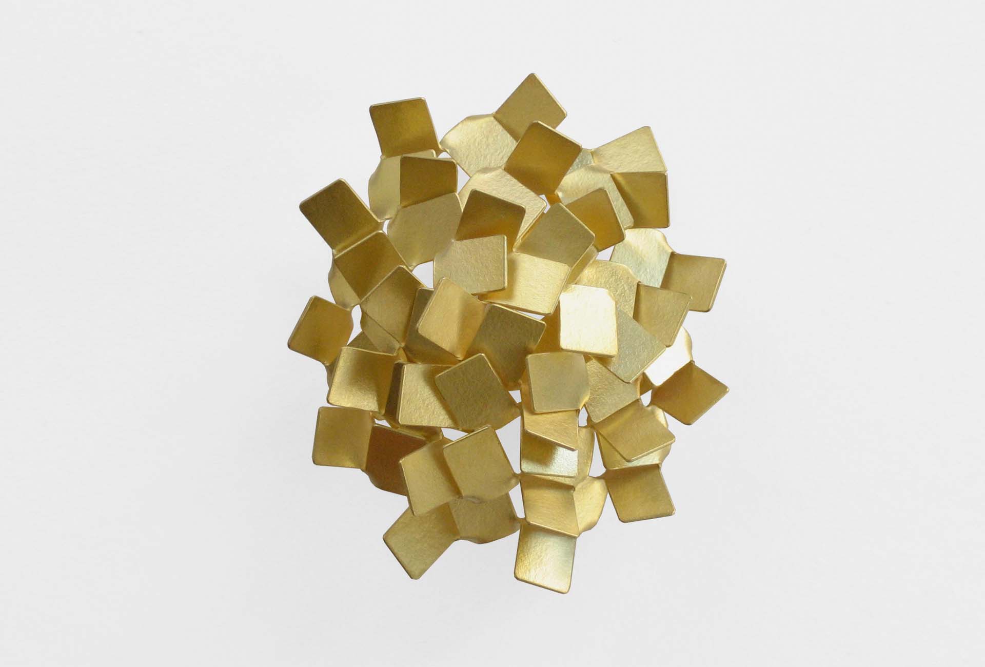 Brosche Kiku, Kazuko Nishibayashi