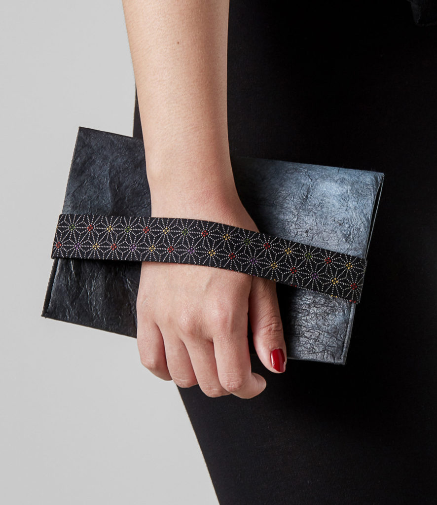 Eleganz in Vollendung, kleines Täschchen aus Papier von Silke Janssen