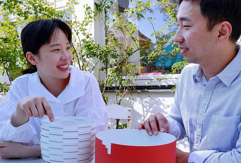 Bokyung Kim und Minsoo Lee (Soobo) betreiben das jüngste Keramikstudio in Diessen. Natürlich sind sie auch auf dem Dießener Töpfermarkt 2019 aus. Photo Beate Bentele.