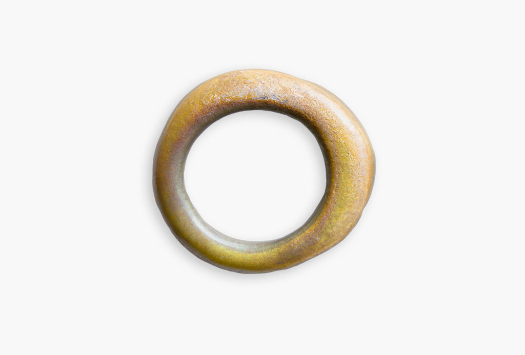 Ring <em>Alloy 925</em>. Silber 925 in Sand geschmolzen.