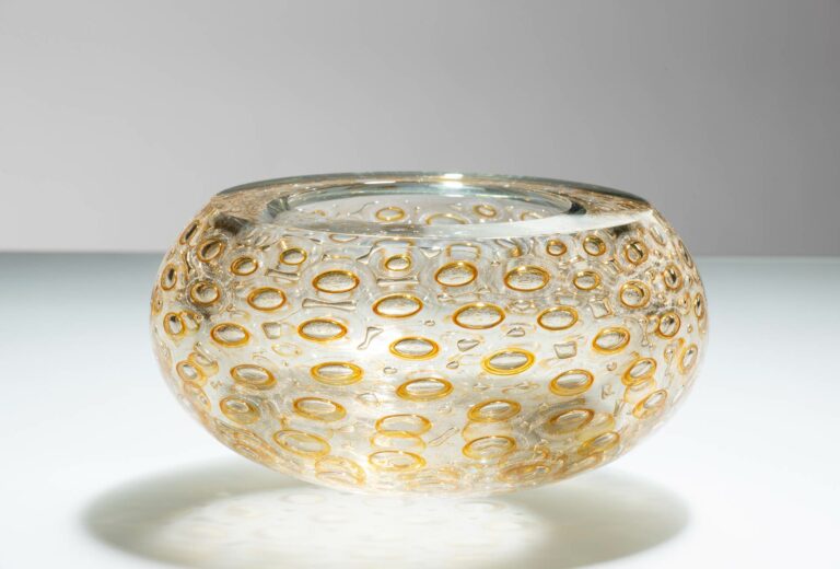 Veronika-Beckh_Eva-Maisch_Im-Hofstall_Slider